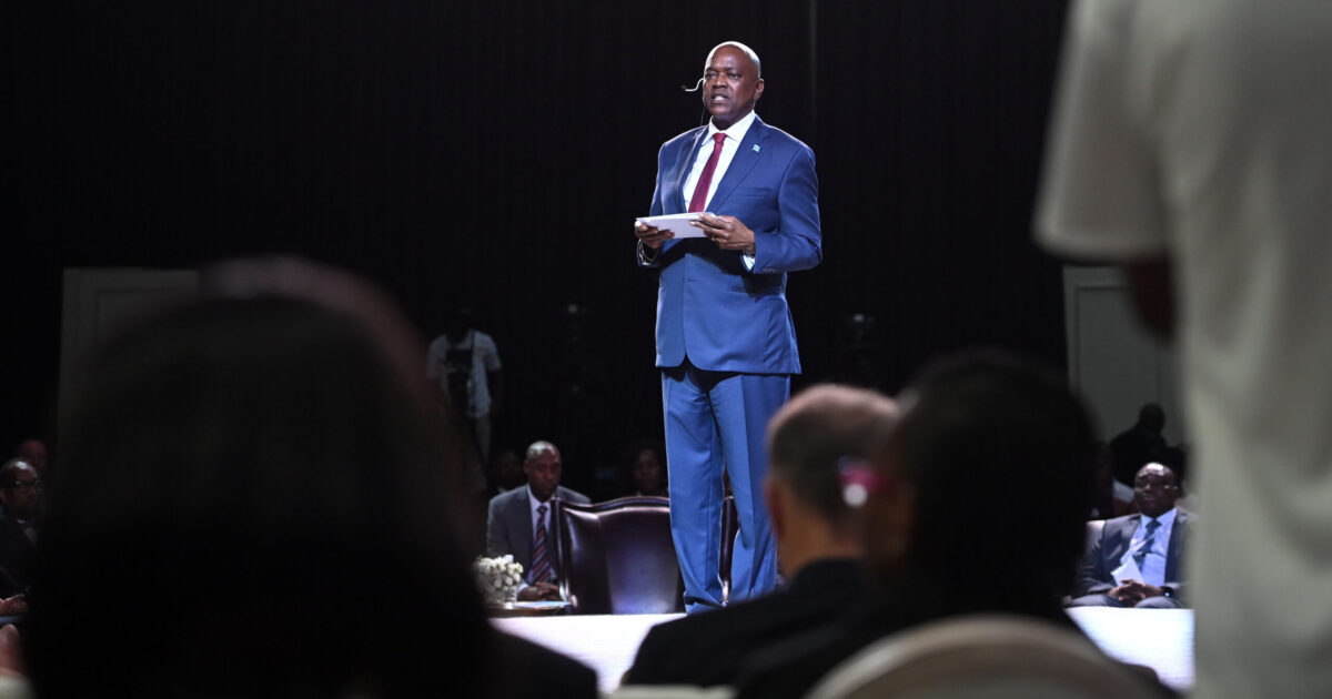 Masisi Warns Nigeria: Scrutinize Diamond Non-Compete Clauses